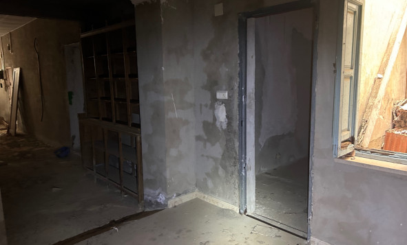 Resale - Commercial property - Jacarilla - Costa Blanca South