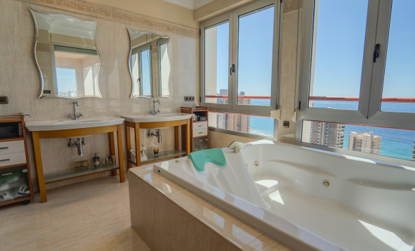 Herverkoop - 1. Appartement / flat - Benidorm - Benidorm - City