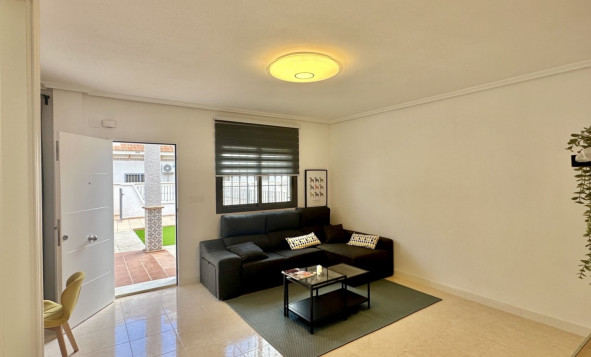 Herverkoop - 2. Town house / tussenwoning - San Miguel de Salinas - Costa Blanca Zuid