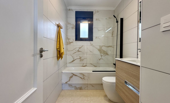 Herverkoop - 2. Town house / tussenwoning - San Miguel de Salinas - Costa Blanca Zuid