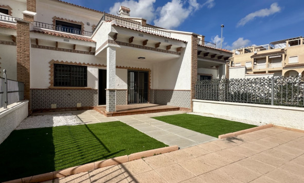 Herverkoop - 2. Town house / tussenwoning - San Miguel de Salinas - Costa Blanca Zuid