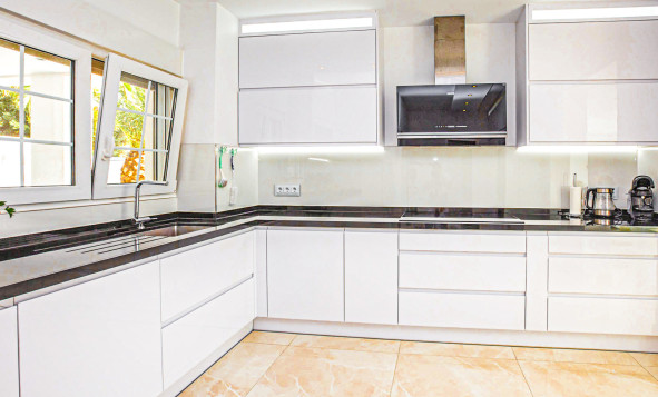 Herverkoop - 3. Halfvrijstaand huis - La Zenia - Costa Blanca Zuid