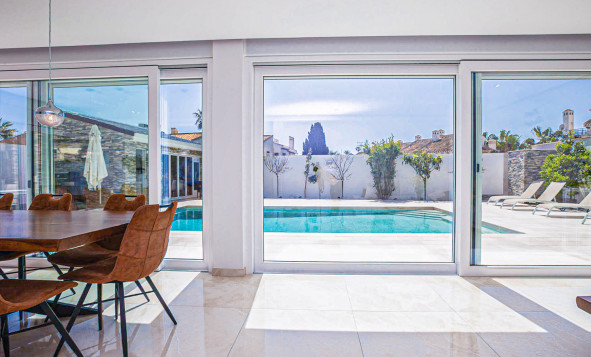 Herverkoop - 3. Halfvrijstaand huis - La Zenia - Costa Blanca Zuid