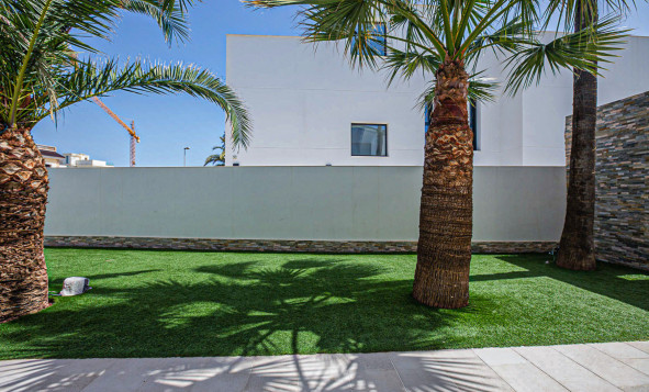 Herverkoop - 3. Halfvrijstaand huis - La Zenia - Costa Blanca Zuid