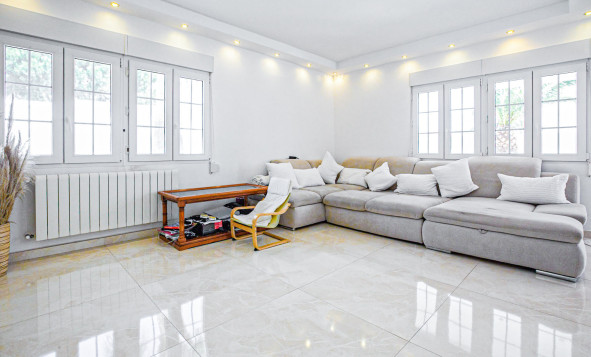 Herverkoop - 3. Halfvrijstaand huis - La Zenia - Costa Blanca Zuid