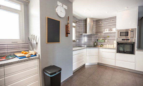 Herverkoop - 1. Appartement / flat - Villamartin - Costa Blanca Zuid