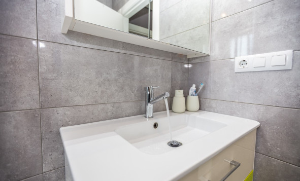 Herverkoop - 1. Appartement / flat - Villamartin - Costa Blanca Zuid