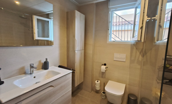 Herverkoop - 6. Vrijstaande villa - La Romana - Costa Blanca Noord