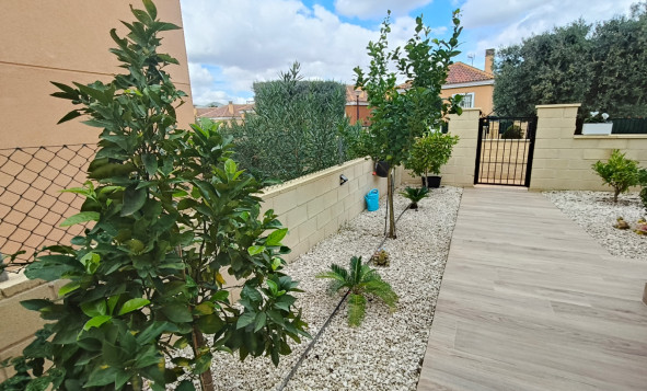 Herverkoop - 6. Vrijstaande villa - La Romana - Costa Blanca Noord