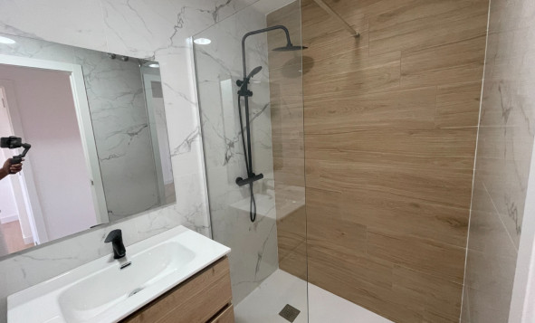 Herverkoop - 2. Town house / tussenwoning - Daya Nueva - Costa Blanca Zuid