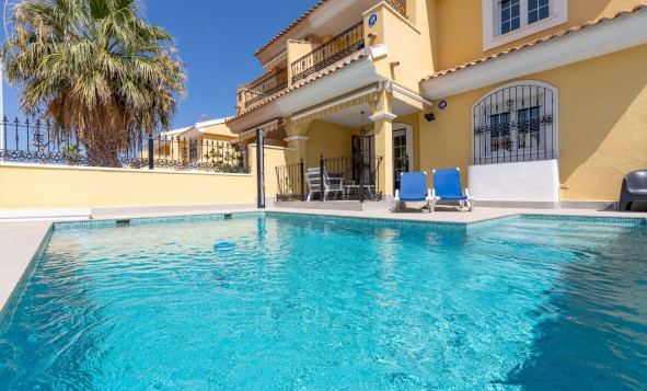 Herverkoop - 3. Halfvrijstaand huis - Villamartin - Costa Blanca Zuid