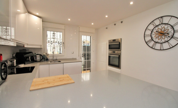 Herverkoop - 3. Halfvrijstaand huis - Villamartin - Costa Blanca Zuid