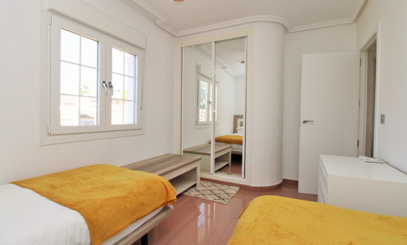 Herverkoop - 3. Halfvrijstaand huis - Villamartin - Costa Blanca Zuid