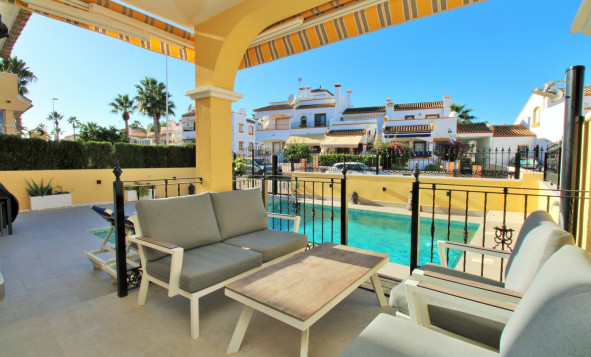 Herverkoop - 3. Halfvrijstaand huis - Villamartin - Costa Blanca Zuid