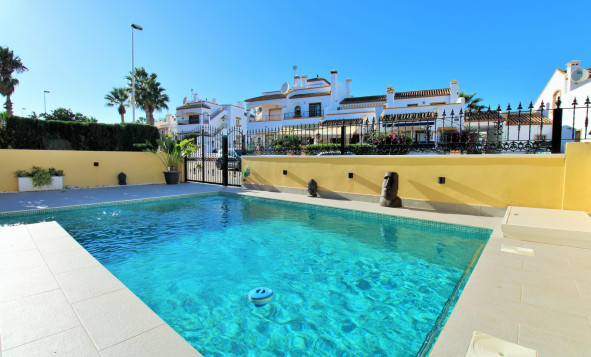 Herverkoop - 3. Halfvrijstaand huis - Villamartin - Costa Blanca Zuid