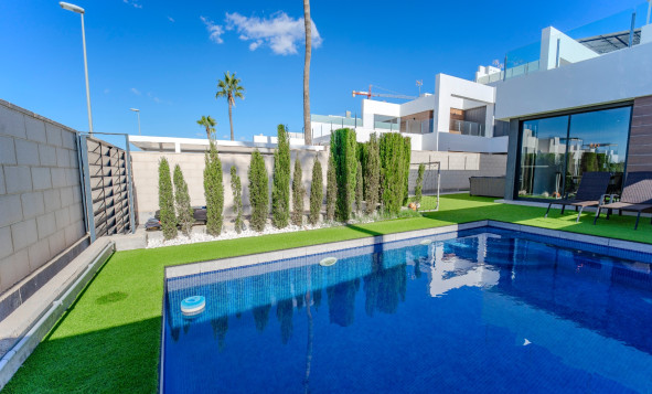 Herverkoop - 4. Halfvrijstaande villa - Benijofar - Costa Blanca Zuid