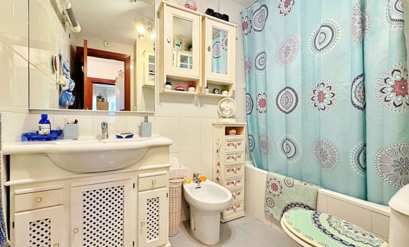 Herverkoop - 1. Appartement / flat - Torrevieja - Costa Blanca Zuid