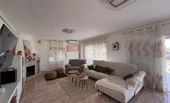 Herverkoop - 3. Halfvrijstaand huis - Benijofar - Costa Blanca Zuid