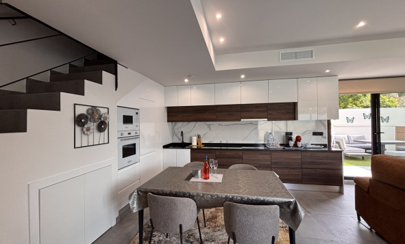 Herverkoop - 3. Halfvrijstaand huis - Villamartin - Costa Blanca Zuid