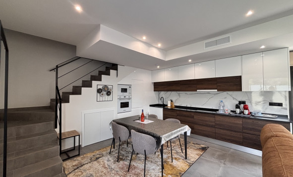 Herverkoop - 3. Halfvrijstaand huis - Villamartin - Costa Blanca Zuid