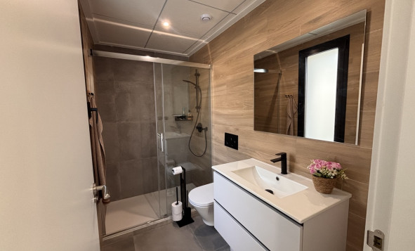 Herverkoop - 3. Halfvrijstaand huis - Villamartin - Costa Blanca Zuid