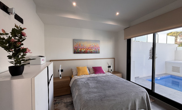 Herverkoop - 3. Halfvrijstaand huis - Villamartin - Costa Blanca Zuid