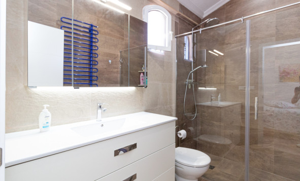 Herverkoop - 4. Halfvrijstaande villa - La Zenia - Costa Blanca Zuid