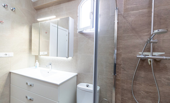 Herverkoop - 4. Halfvrijstaande villa - La Zenia - Costa Blanca Zuid