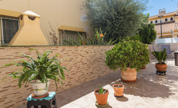 Herverkoop - 4. Halfvrijstaande villa - La Zenia - Costa Blanca Zuid