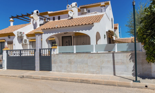Herverkoop - 4. Halfvrijstaande villa - La Zenia - Costa Blanca Zuid