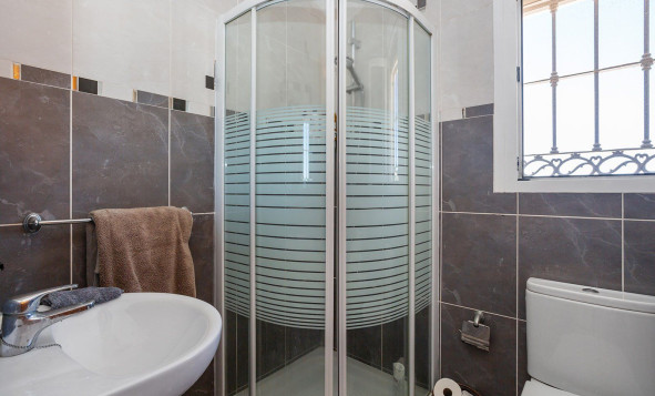 Herverkoop - 3. Halfvrijstaand huis - Torrevieja - Costa Blanca Zuid