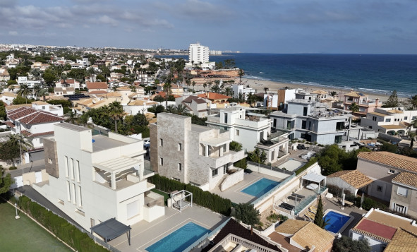 Herverkoop - 3. Halfvrijstaand huis - La Zenia - Costa Blanca Zuid
