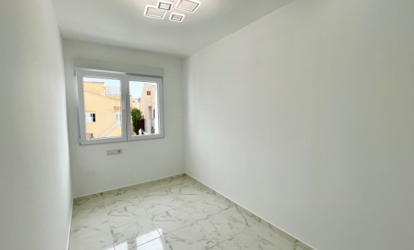 Reventa - 2. Chalet adosado - Torrevieja - Costa Blanca Sur