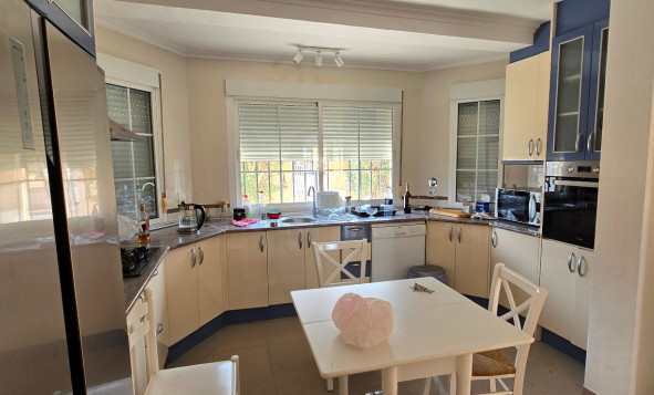 Herverkoop - 3. Halfvrijstaand huis - Torrevieja - Costa Blanca Zuid