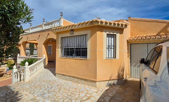 Herverkoop - 3. Halfvrijstaand huis - Torrevieja - Costa Blanca Zuid
