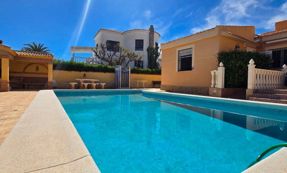 Herverkoop - 3. Halfvrijstaand huis - Torrevieja - Costa Blanca Zuid