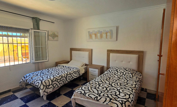 Herverkoop - 3. Halfvrijstaand huis - Torrevieja - Costa Blanca Zuid