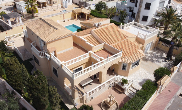 Herverkoop - 3. Halfvrijstaand huis - Torrevieja - Costa Blanca Zuid