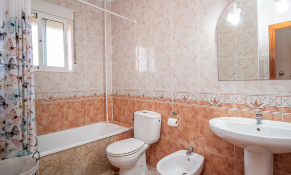 Herverkoop - 4. Halfvrijstaande villa - La Zenia - Costa Blanca Zuid