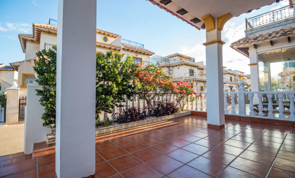 Herverkoop - 4. Halfvrijstaande villa - La Zenia - Costa Blanca Zuid