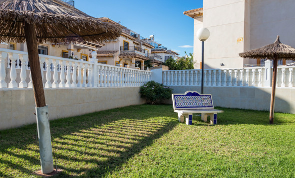 Herverkoop - 4. Halfvrijstaande villa - La Zenia - Costa Blanca Zuid