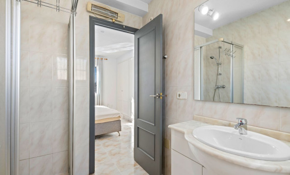 Herverkoop - 3. Halfvrijstaand huis - Benijofar - Costa Blanca Zuid