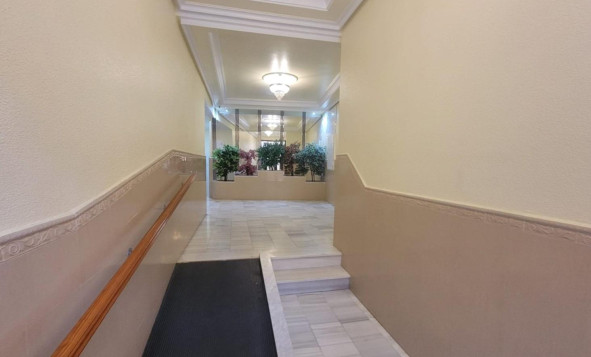 Herverkoop - 1. Appartement / flat - Torrevieja - Costa Blanca Zuid