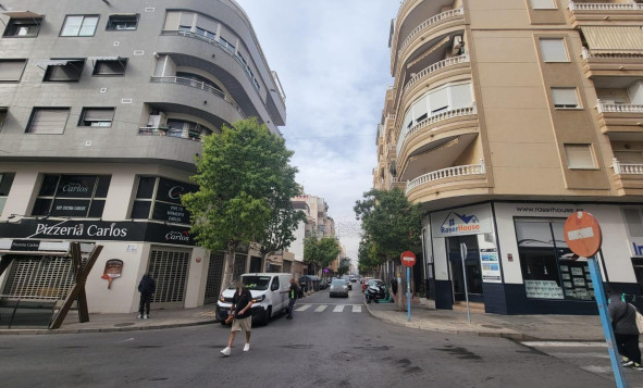 Herverkoop - 1. Appartement / flat - Torrevieja - Costa Blanca Zuid