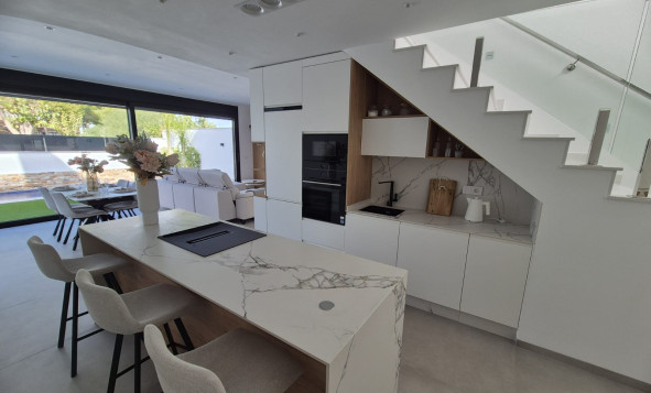 Herverkoop - 4. Halfvrijstaande villa - Santiago de Ribera - Costa Calida