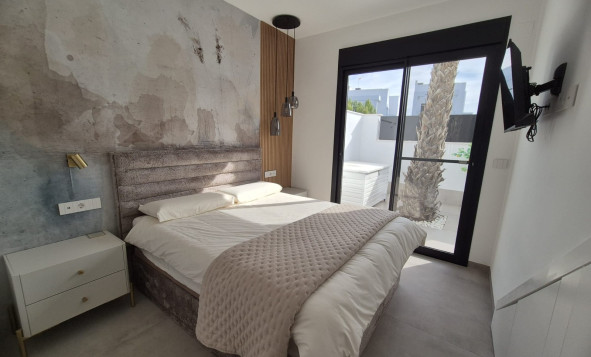 Herverkoop - 4. Halfvrijstaande villa - Santiago de Ribera - Costa Calida