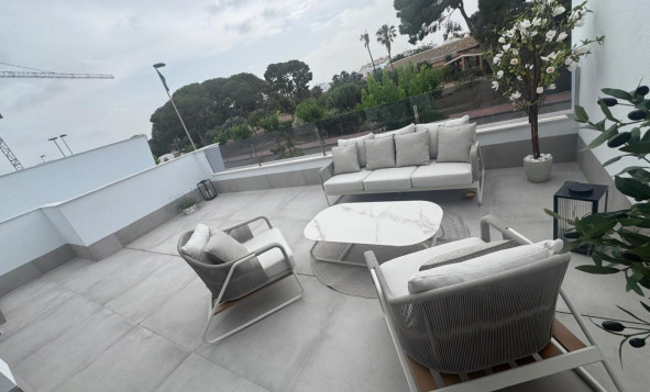 Herverkoop - 4. Halfvrijstaande villa - Santiago de Ribera - Costa Calida