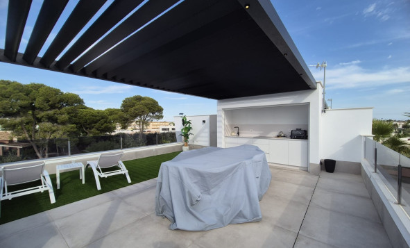 Herverkoop - 4. Halfvrijstaande villa - Santiago de Ribera - Costa Calida