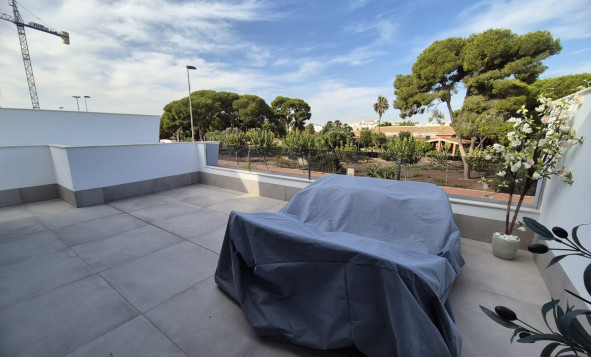 Herverkoop - 4. Halfvrijstaande villa - Santiago de Ribera - Costa Calida