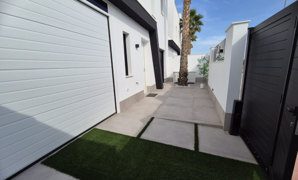 Herverkoop - 4. Halfvrijstaande villa - Santiago de Ribera - Costa Calida